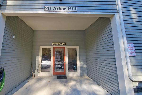 70 Arbor Hill Commons