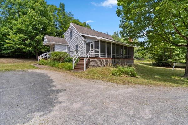 6 Barnett Road