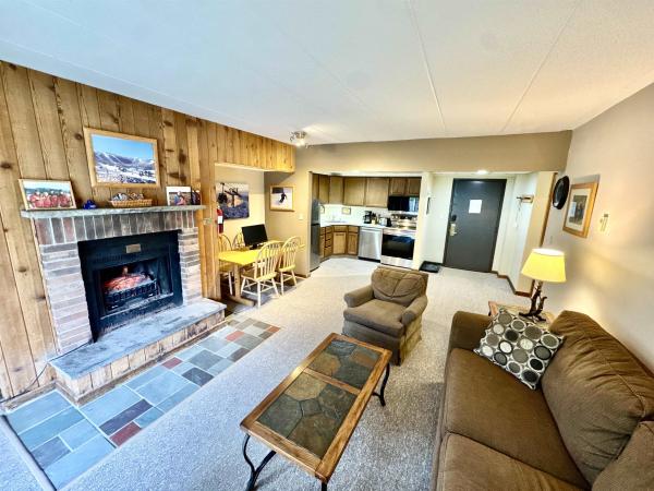 135 East Mountain Road