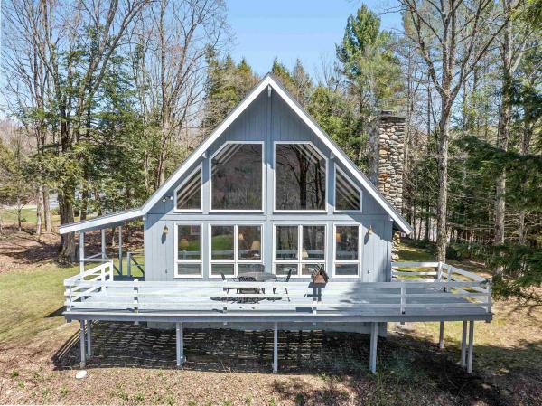 115 Spruce Hollow