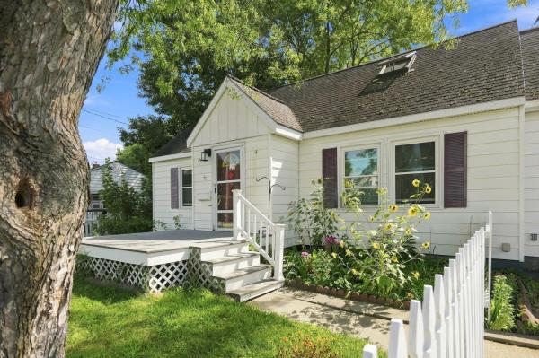 47 McIntosh Avenue